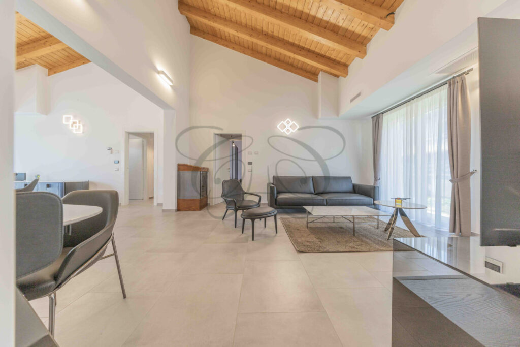 brand new villa rome marino