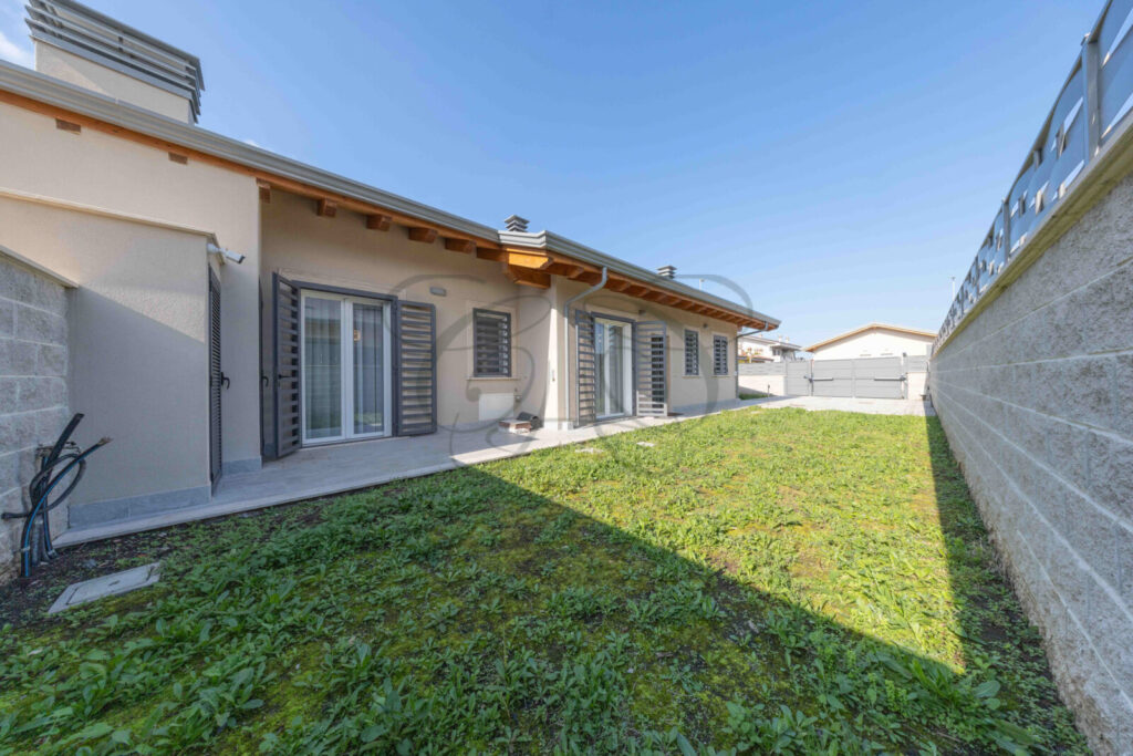 brand new villa rome marino