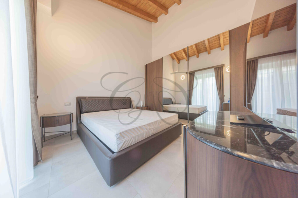brand new villa rome marino
