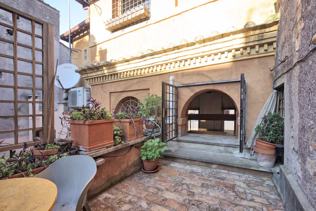 Tower Rent Rome Italy