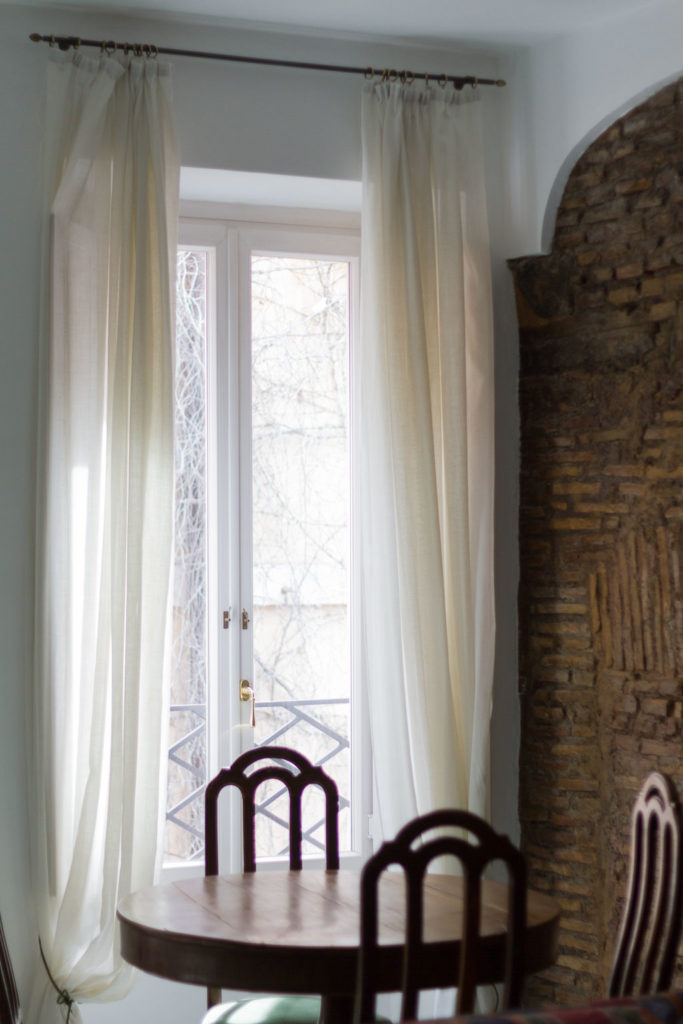 Apartment for Rent Spanish Steps Rome: Renovated and Furnished with three Bedrooms - Class & Country Homes