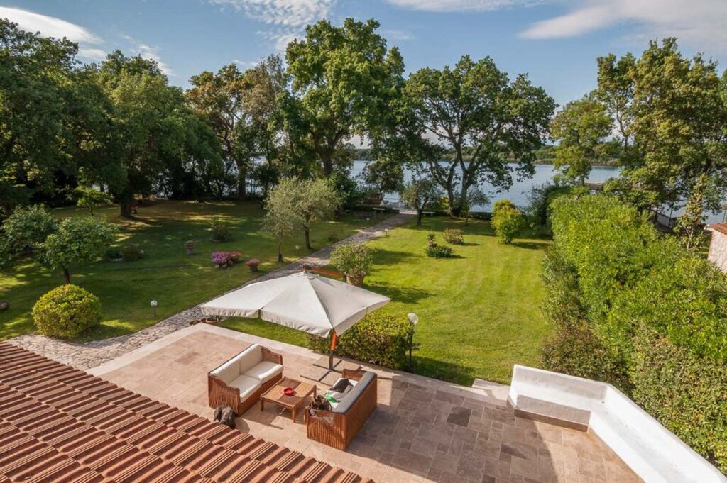 Villa a Sabaudia in Affitto