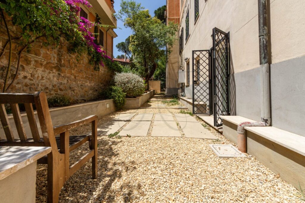 apartment for rent rome italy with garden