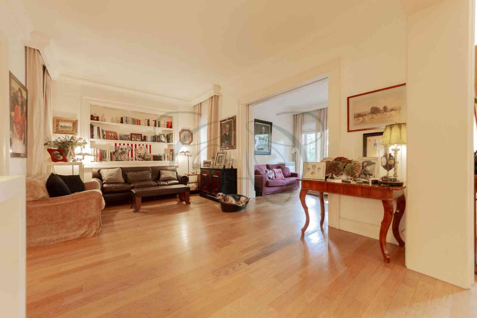 Rome Luxury Apartment for Rent: 330 m2 with Terraces in Monti Parioli
