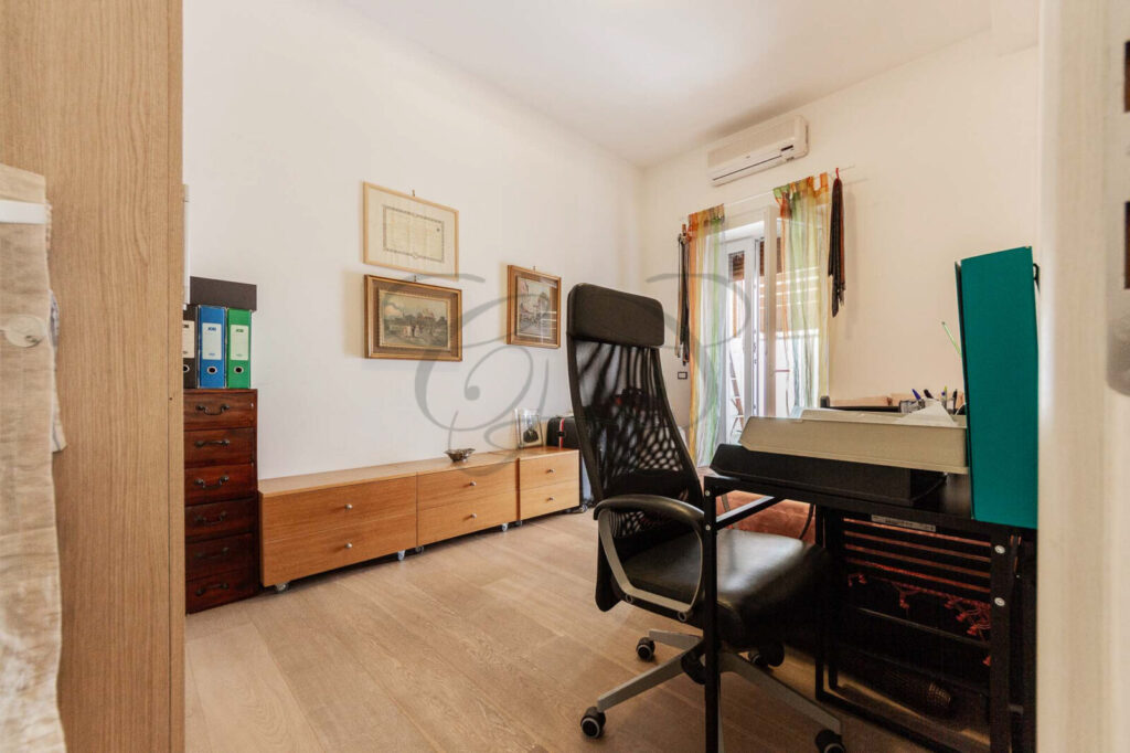 vendita appartamento monteverde, camera da letto, luminosità, balcone, affittato da Class & Country Homes