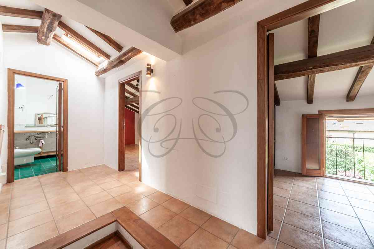 Homes In Rome Italy Houses for Sale in Rome Italy: Semi-Detached Farmhouse | Class ...