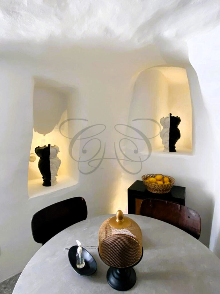 A ready-to-live-in, renovated dammuso for sale in Noto, Sicily.