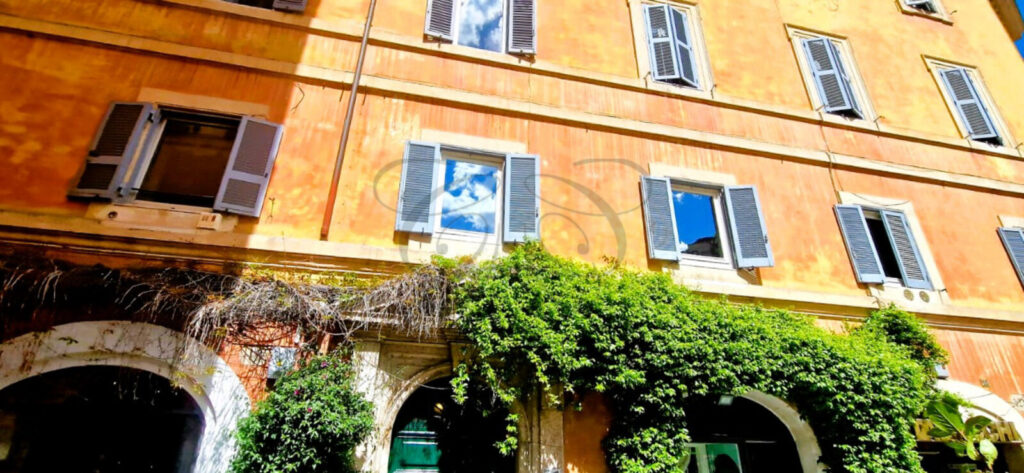 Scorcio di Via Giulia, location dell'appartamento di lusso affittato da Class & Country Homes.