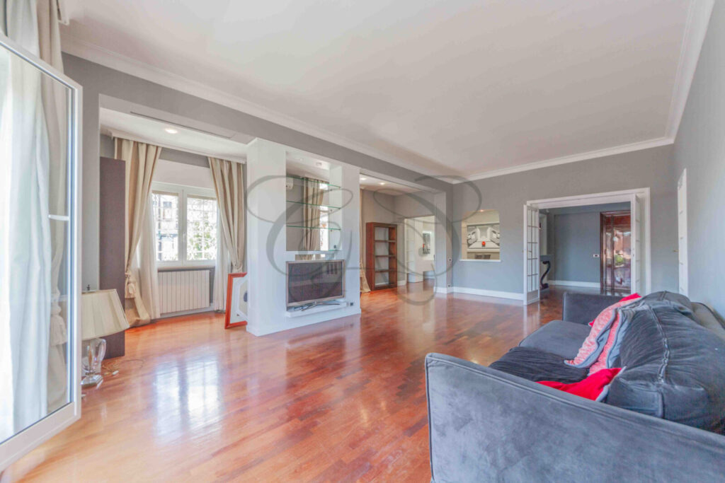 Rent in Rome with Terrace