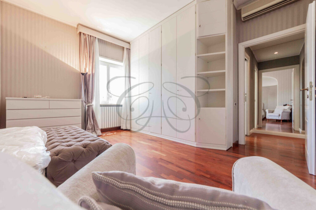 Rent in Rome with Terrace