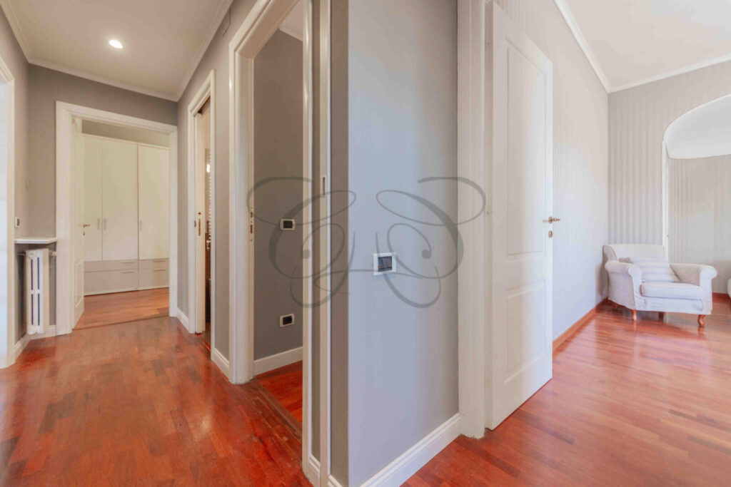 Rent in Rome with Terrace