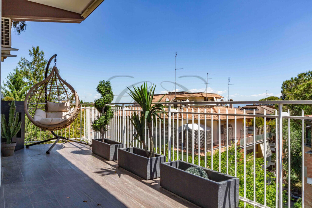 Rent in Rome with Terrace