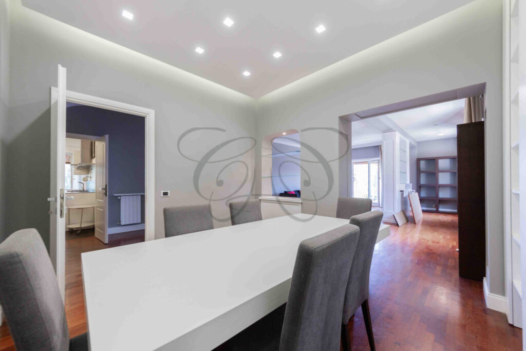 Rent in Rome with Terrace