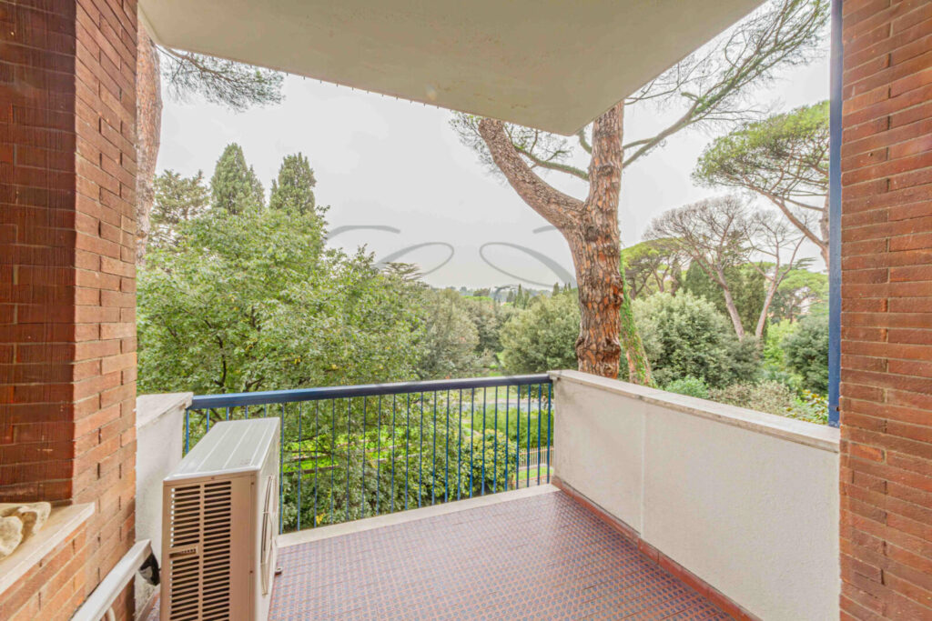 Apartments with Terrace in Rome