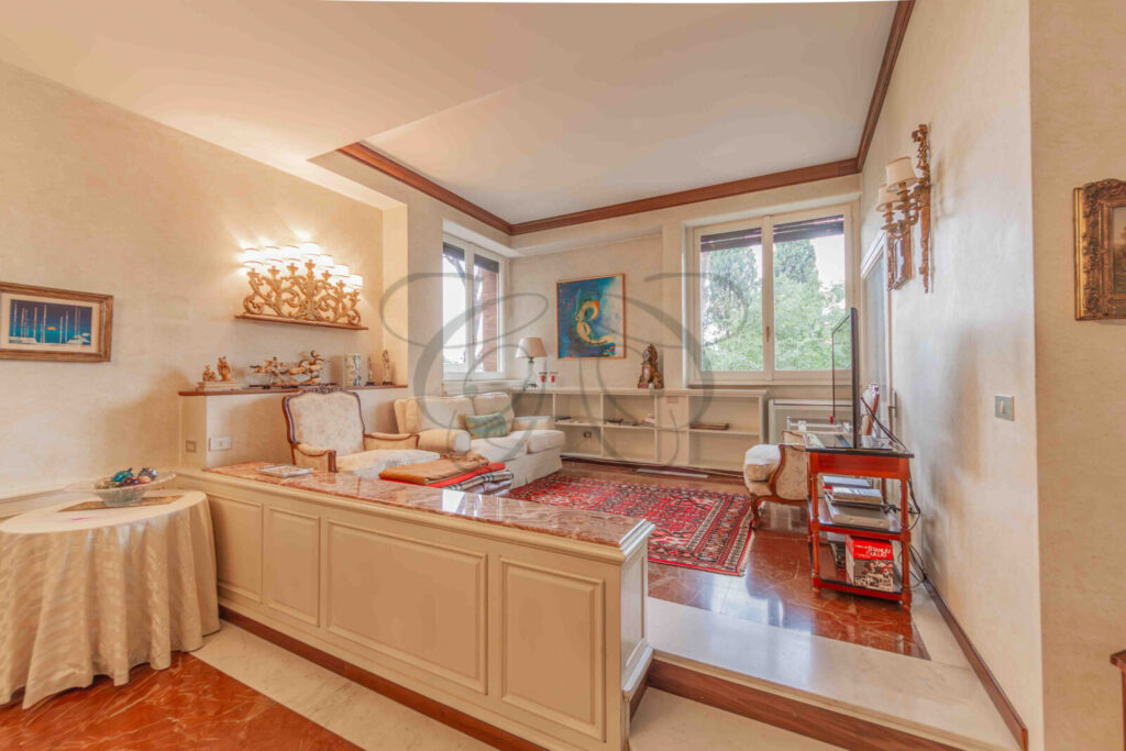 Apartments with Terrace in Rome
