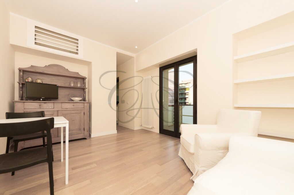Soggiorno di un appartamento per affitti corporate a Roma Ostiense, affittato da Class & Country Homes.