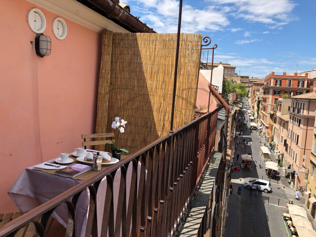Elegant Apartment Rental in Historic Borgo Pio
