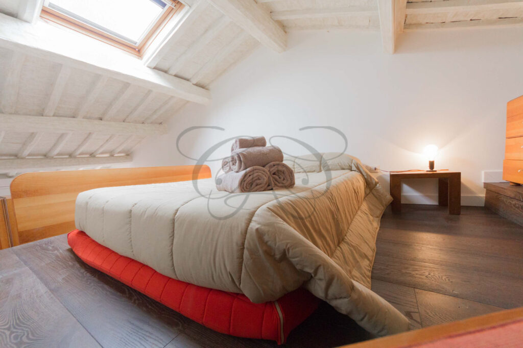 Elegant Apartment Rental in Historic Borgo Pio