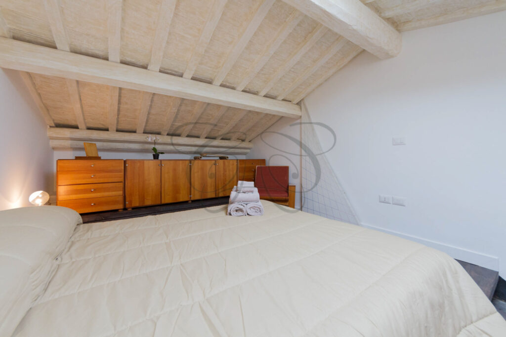 Elegant Apartment Rental in Historic Borgo Pio
