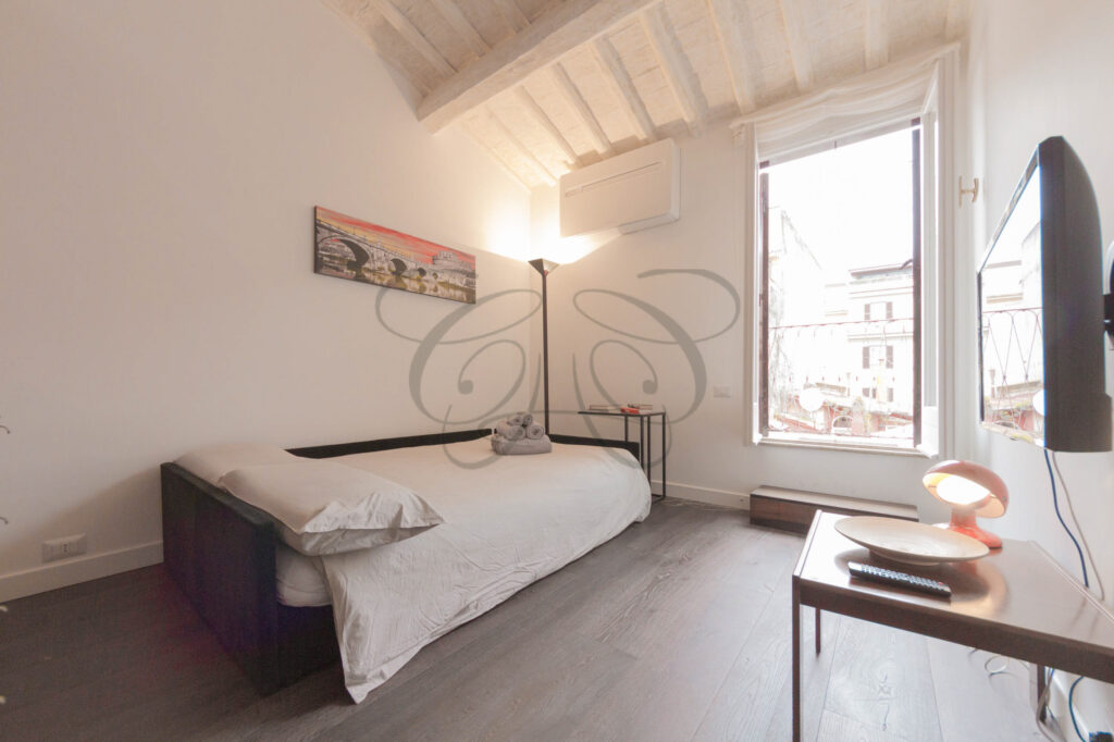 Elegant Apartment Rental in Historic Borgo Pio