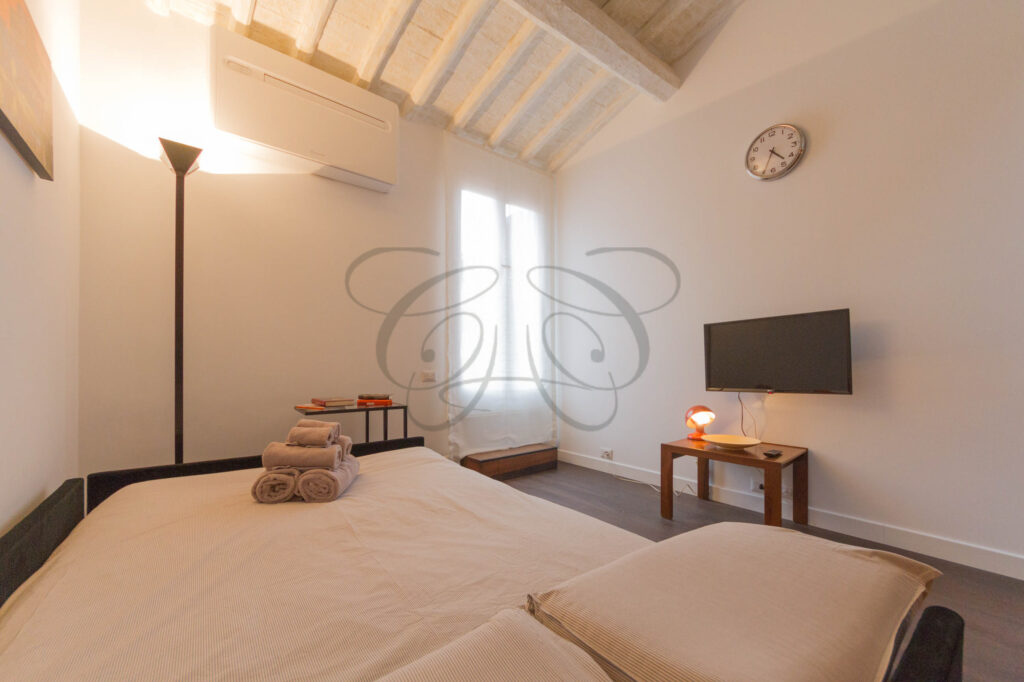 Elegant Apartment Rental in Historic Borgo Pio