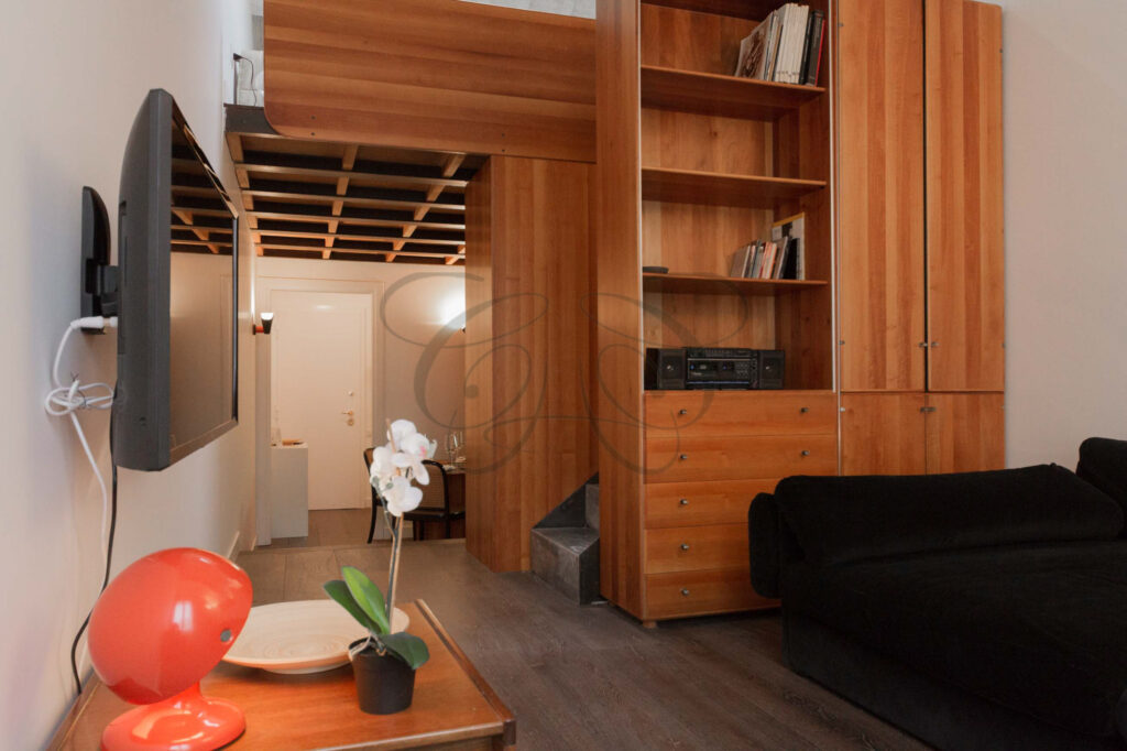 Elegant Apartment Rental in Historic Borgo Pio