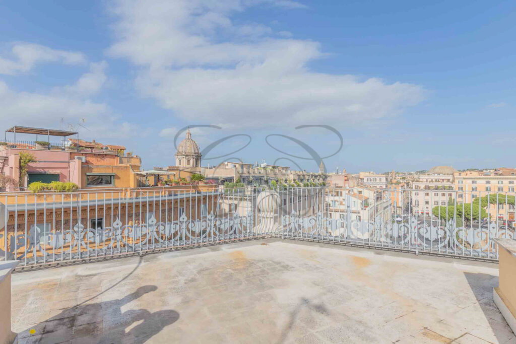 View of the Synagogue dome from the terrace, penthouse for rent Rome - Class & Country Homes.