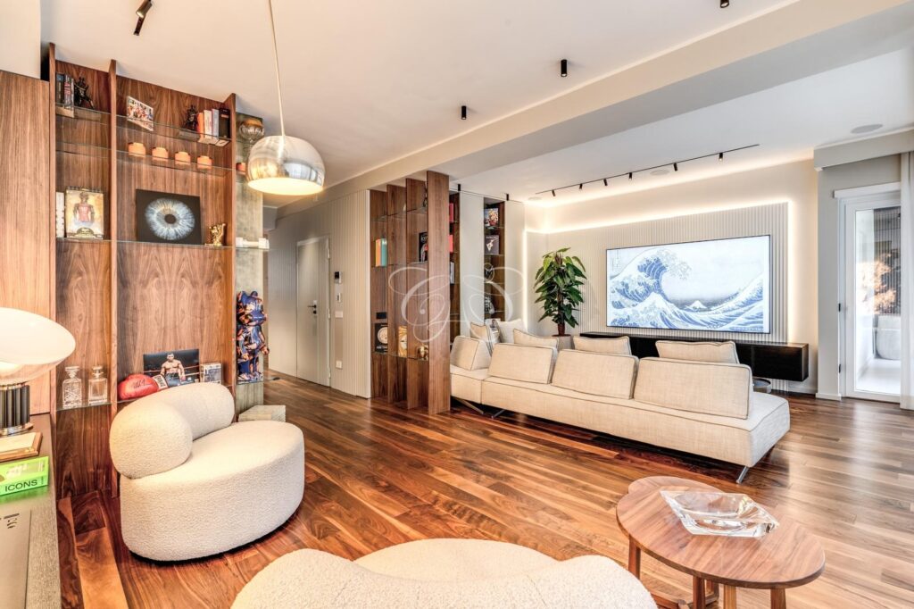 Camilluccia Roma appartamento vendita lusso — zona TV del salone con parete attrezzata