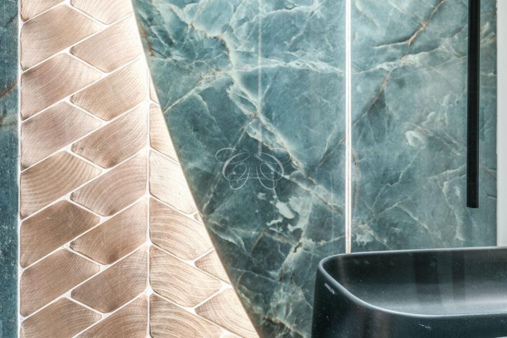 Camilluccia Roma appartamento vendita lusso — treccia in alluminio spazzolato del bagno ospiti