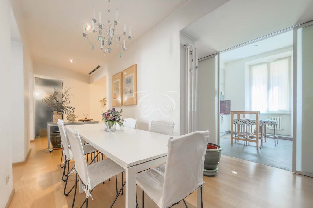 Prati Rome luxury apartment for sale — dining area