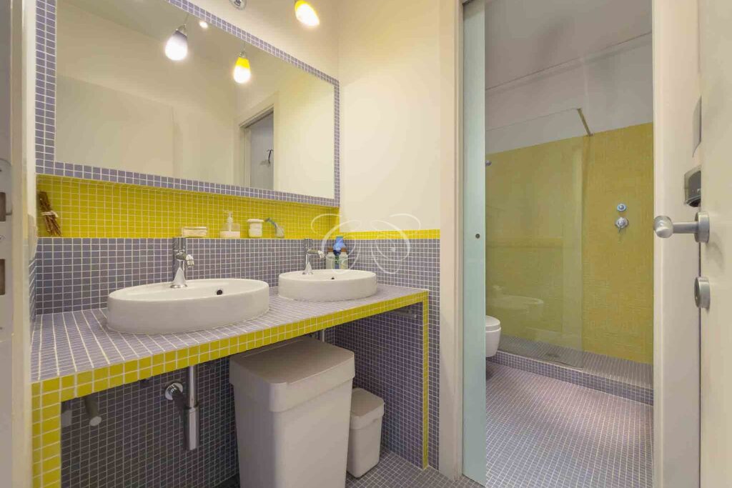 Prati Rome luxury apartment for sale — bathroom with double basins