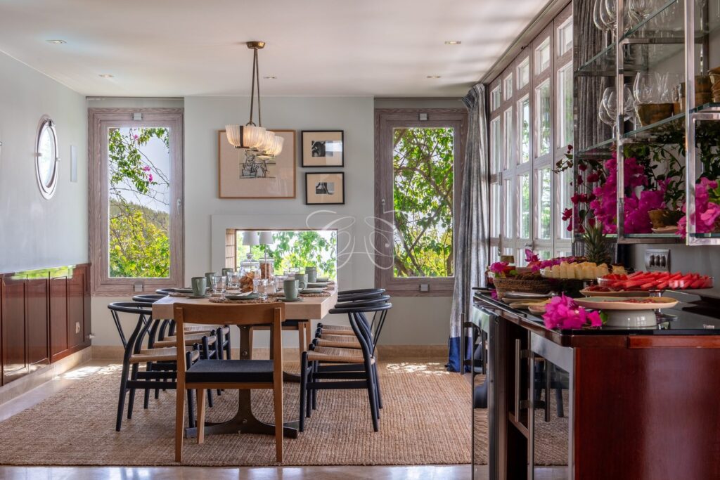 Roca Llisa Ibiza luxury villa for sale — dining room